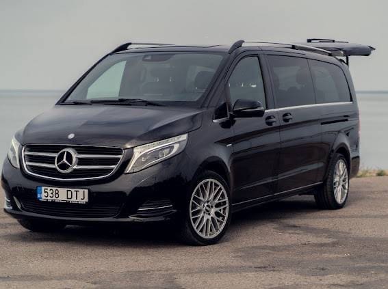 Private chauffeur and Business class car in Helsinki and Tallinn by IBG Travel Private chauffeur and Business class car in Helsinki and Tallinn by IBG Travel
